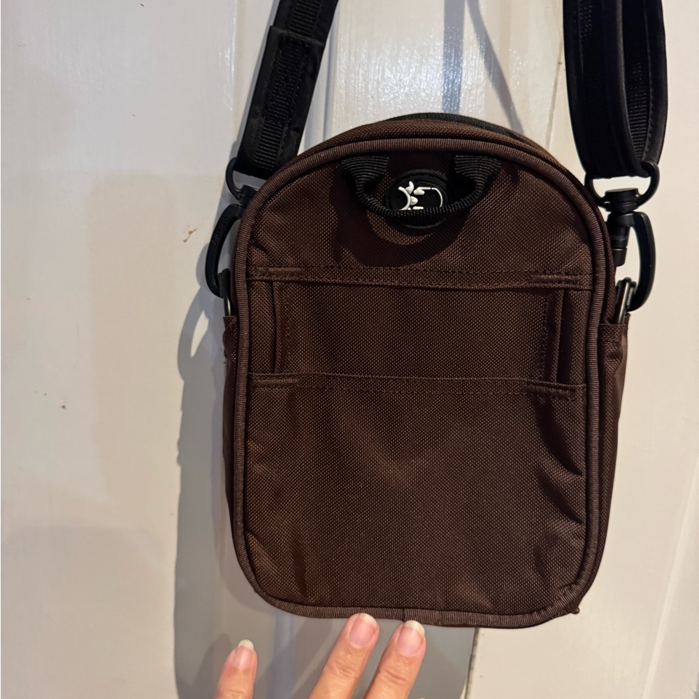 Brown Crossbody Bag - Pacsafe - perfect travel on the go bag - Picture 3 of 9